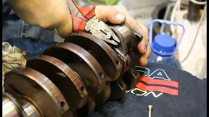 Замена масленых заглушек в коленчатом валу