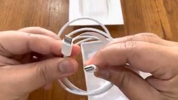 Apple New AirPods (3rd generation) Unboxing