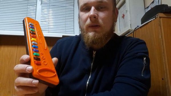 Невеликий огляд про Triola виробництва GDR.