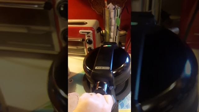 Black & Decker Double Flip Waffle Maker смотреть онлайн