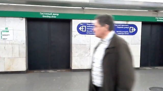 Метро Гостиный двор кафель белый смотреть онлайн