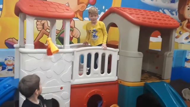 fly park в трц Проспект, Невгамовчики веселятся на празднике, тусовка смотреть онлайн