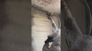 Шумоизоляция напылением ППУ в квартире
