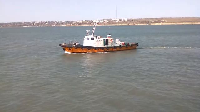 Лоцманский катер Залив в Керченском проливе.Речной морской транспорт. смотреть онлайн