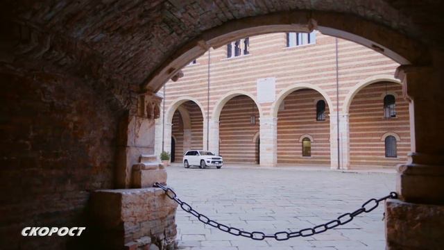 Jeep Grand Cherokee 4Xe Първа част смотреть онлайн