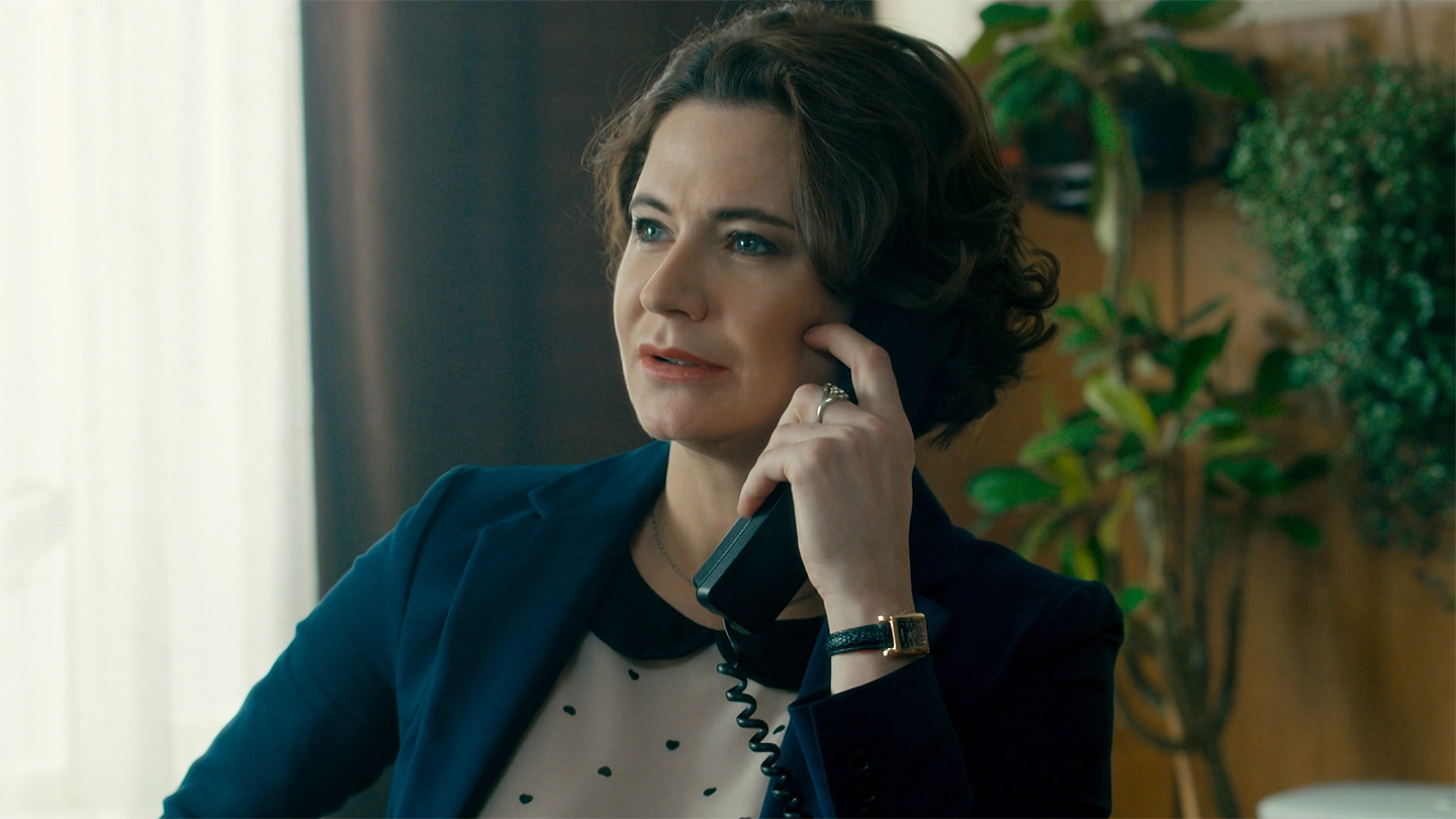 Новый сериал | Секретарша | 10 мая 18:30 смотреть онлайн