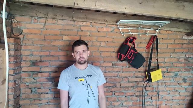 Бюджетный гараж мечты своими руками! DIY 2 серия! Бюджетный свет своими руками за 1200 рублей! смотреть онлайн