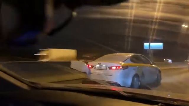 Яндекс.Такси Москва бампер разбит смотреть онлайн