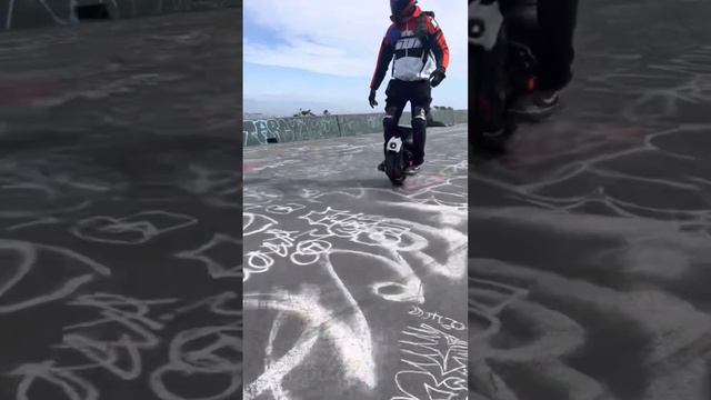 Riding Backwards on the Mten4/ EXN! смотреть онлайн