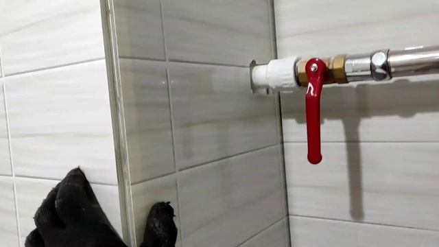 РЕМОНТ ВАННОЙ КОМНАТЫ с ПВХ ПАНЕЛЯМИ своими руками смотреть онлайн