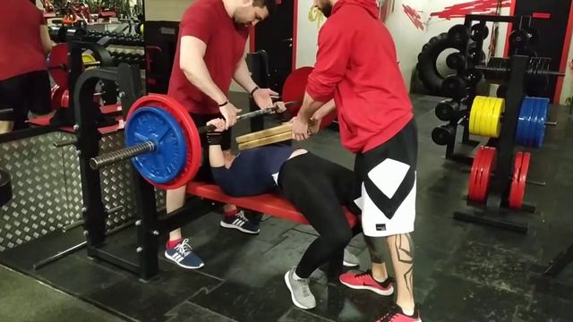 Жим штанги лёжа 92.5 брусок смотреть онлайн