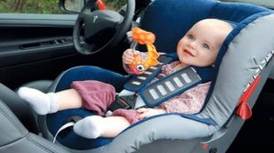 Можно ли перевозить ребенка на переднем сиденье автомобиля?