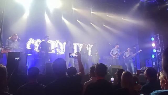 Привет, ребята, добрый день ( начало концерта/все на сцене ) смотреть онлайн