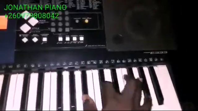 Piano seben on PSR E333 смотреть онлайн
