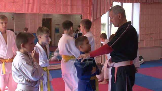 Семинар известного мастера единоборств Андрея Соколова прошел для воспитанников клуба «Самурай» смотреть онлайн