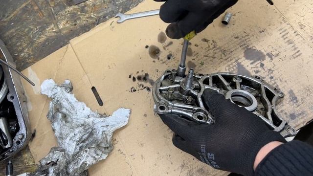 Ukrainian USSR Engine Dnepr 11 Motorcycle Restore And First Start After 32 years of being abandoned смотреть онлайн