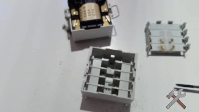 Почистить контакты магнитного пускателя(контактора) - 2 смотреть онлайн