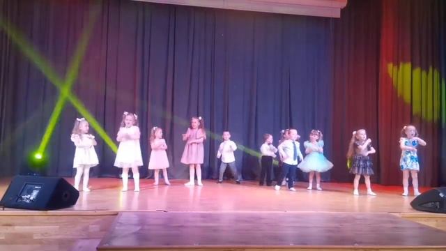 Ансамбль "КОНФЕТКИ" танец "Чику-рику" смотреть онлайн