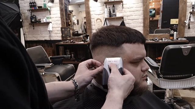 бесплатный видео мастер класс стрижка кроп,с Fade переходом и стрижка бороды,весь процесс!!