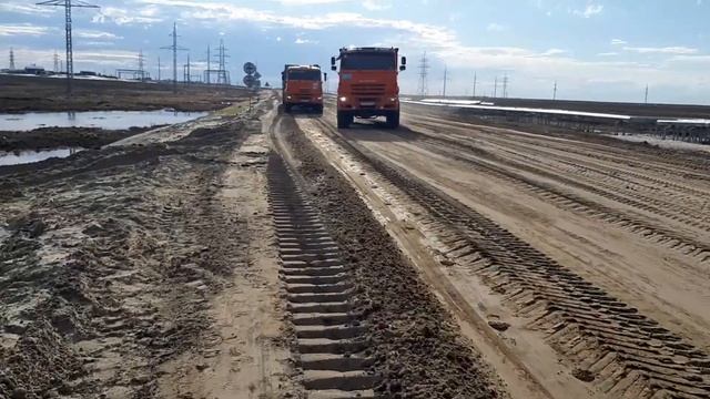 Кран Челябинец по грязи. смотреть онлайн