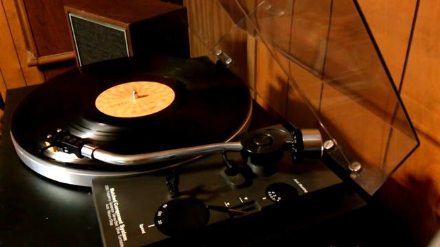 Panasonic MCS2500 turntable смотреть онлайн