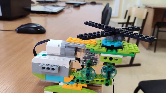 Вертолет/helicopter. Lego WeDo 2.0. смотреть онлайн