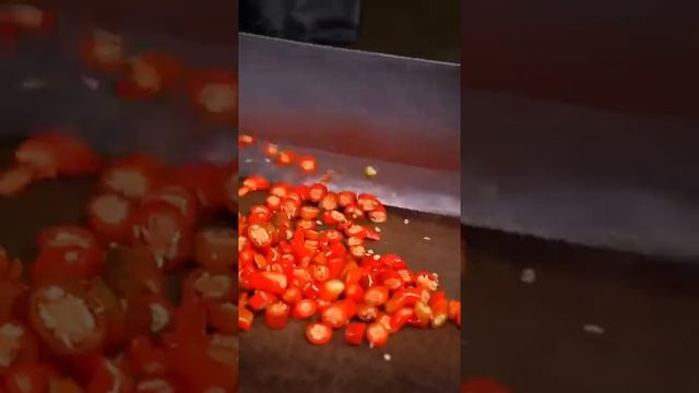 荷兰豆换个吃法，腌制三天后剁碎和蒜蓉辣椒经油熬干水分成了豆蓉酱，开胃爽口拌面拌饭更有劲 смотреть онлайн