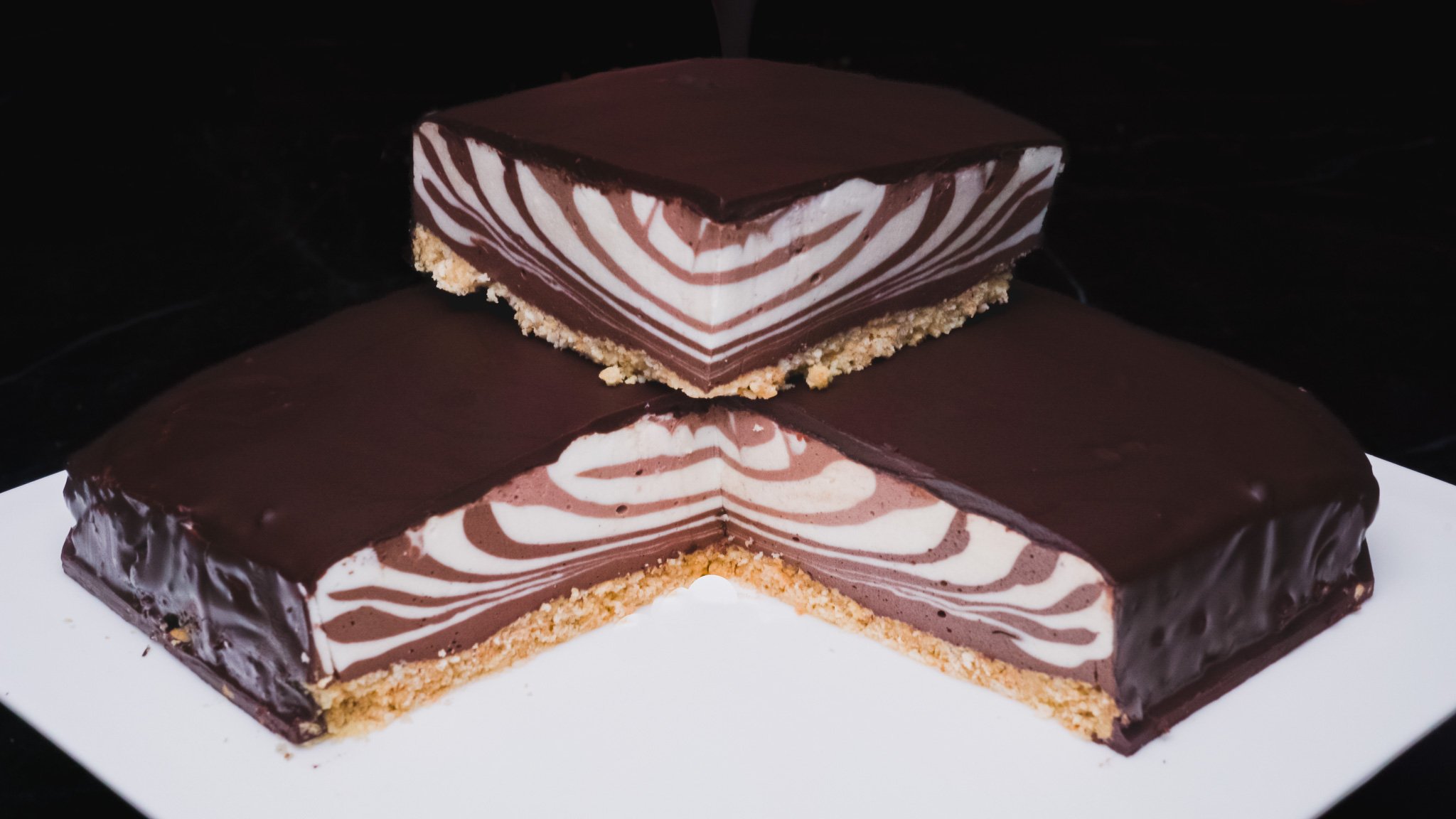 Невероятно вкусный и очень простой в приготовлении десерт. Все будут просить рецепт этого торта смотреть онлайн