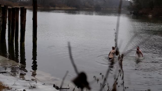 Купание в Десне - Брянск 21.12.2014 смотреть онлайн