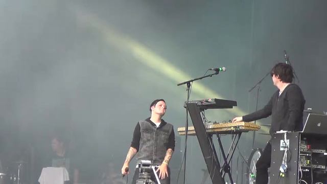 Apoptygma Berzerk - Black Vs. White Live M'era Luna 2015 смотреть онлайн