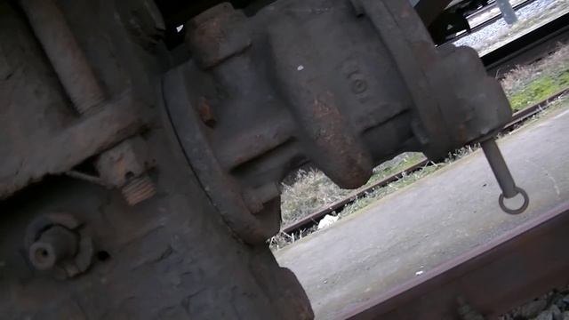 Воздухораспределитель. Устройство тормозной системы вагона. смотреть онлайн