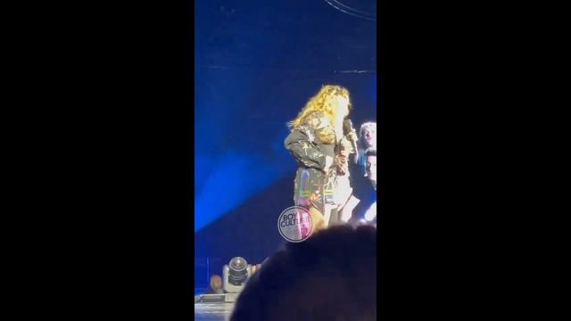 Madonna Sees a Dress in the Crowd That Looks FAMILIAR ... ! смотреть онлайн