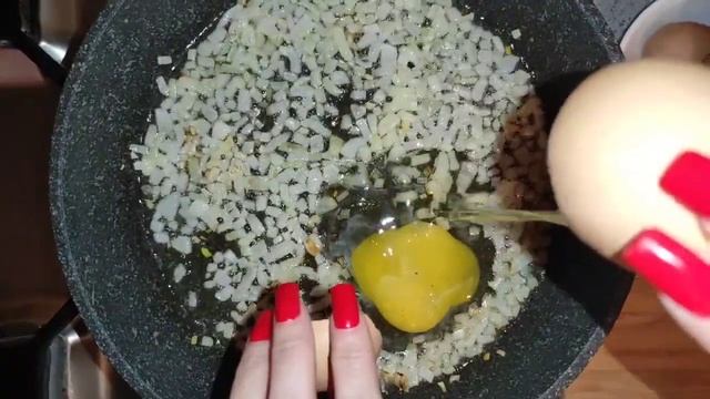 Простой ЗАВТРАК из ЯИЦ | Рецепт ЯИЧНИЦЫ | КАК ГОТОВИТЬ ПЫШНЫЙ ОМЛЕТ | РЕЦЕПТ ОМЛЕТА НА СКОВОРОДЕ смотреть онлайн