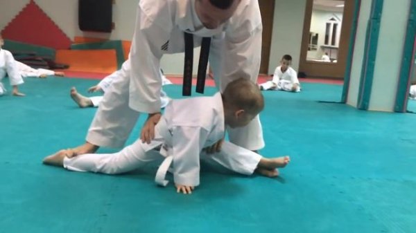 Тренировка по каратэ для дошкольной группы // Каратэ для детей