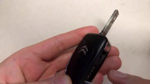 Jak rozebrat klíč Citroën C4 2011 / How to disassemble the Citroën C4 2011 key