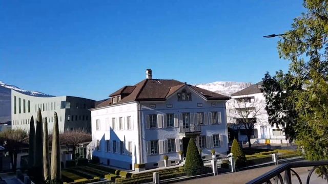 Лихтенштейн - маленькая страна в Альпах смотреть онлайн