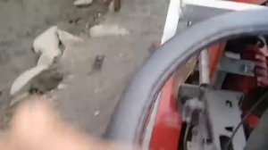 Перевозка навоза самодельным минитрактором
