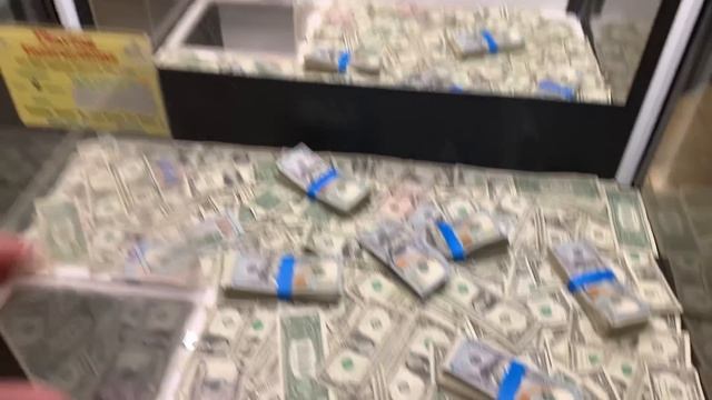 HACKED the CASH CLAW MACHINE (WON REAL MONEY ) | JOYSTICK смотреть онлайн