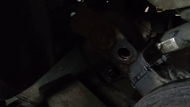 Peugeot Partner i jego tylna belka zawieszenia;) смотреть онлайн