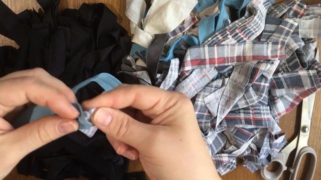 Плетение коврика на раме . Часть 1. смотреть онлайн