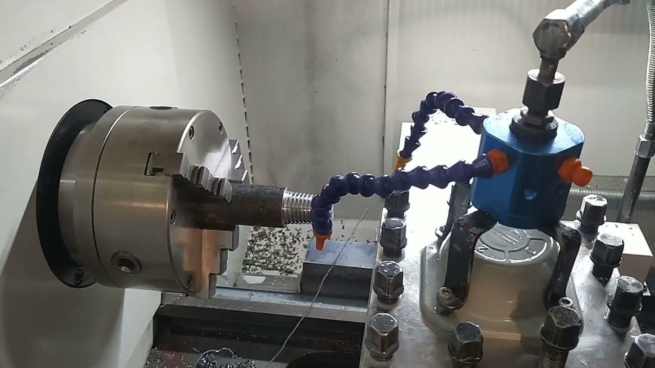 Нарезание конической замковой резьбы на буровой штанге смотреть онлайн