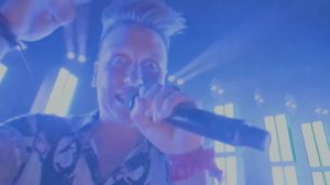 Papa Roach - Who Do You Trust؟