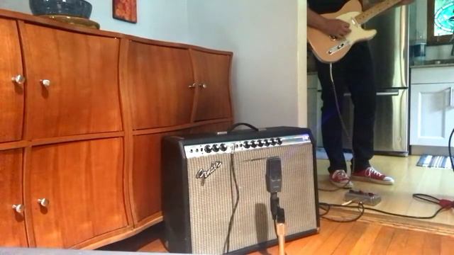 Fender Highway One Telecaster in Mary Kaye Pinkish Beige thru 70’s Vibrolux and Klon смотреть онлайн