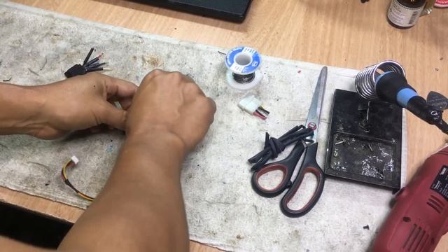 LENOVO ALL IN ONE C540 ENCIENDE NO DA VIDEO -FALLA COMÚN смотреть онлайн