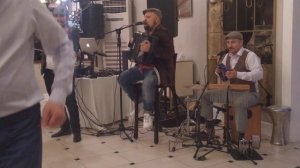 А НА ОКНЕ НАЛИЧНИКИ РОЗЕНБАУМ