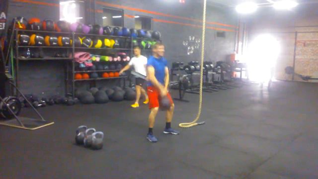 Махи гирей 40 кг | kettlebel swing 89 lbs смотреть онлайн