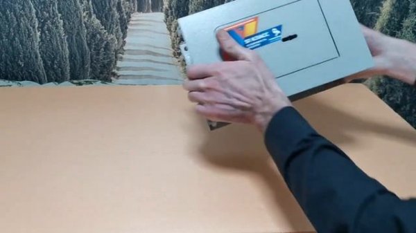 Распаковка — Встраиваемый сейф Valberg AW-1814