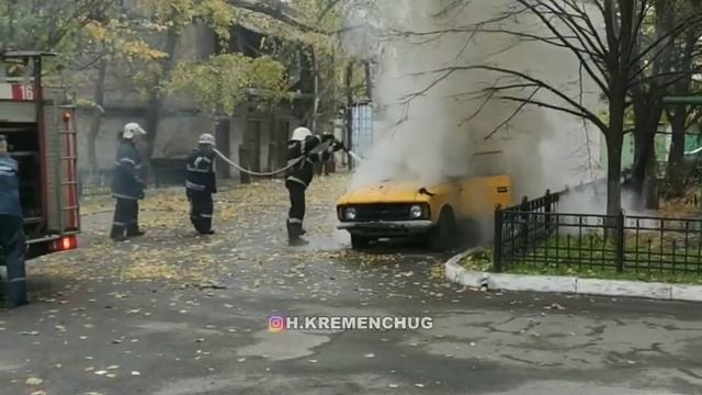 На Соборній горить авто смотреть онлайн
