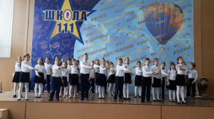 Инсценировка военно-патриотической песни "Идет солдат по городу". (2А класс, МБОУ "Школа №111"