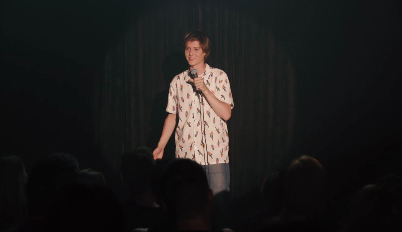 22 КОМИКА: Миша Кострецов - О пародии на Бодрова смотреть онлайн